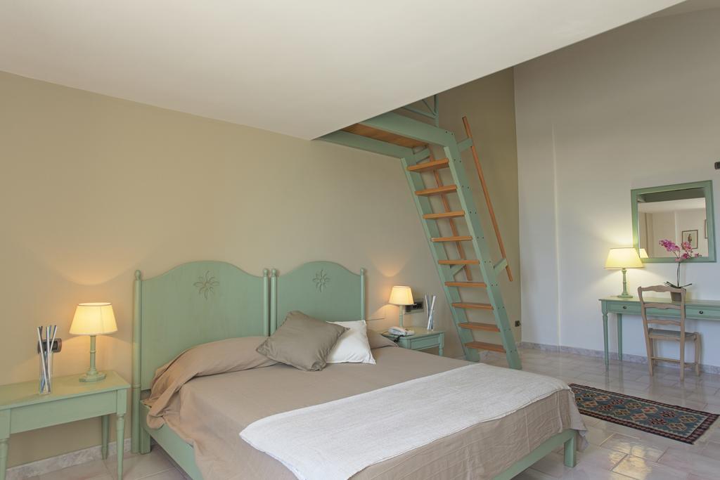 Hotel Puntamajata Realmonte Oda fotoğraf